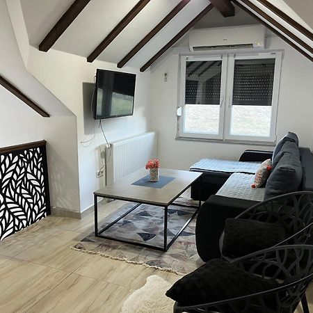 Vacation House Studenac Bihać Dış mekan fotoğraf