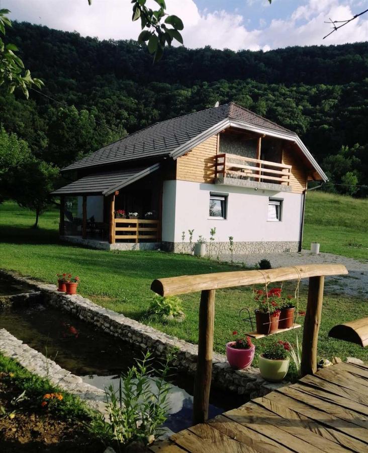 Vacation House Studenac Bihać Dış mekan fotoğraf