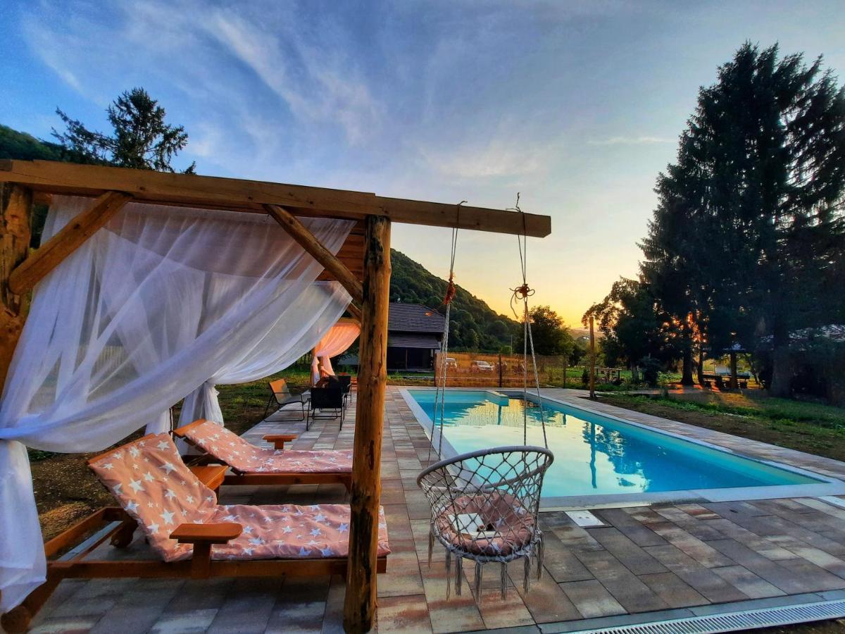 Vacation House Studenac Bihać Dış mekan fotoğraf