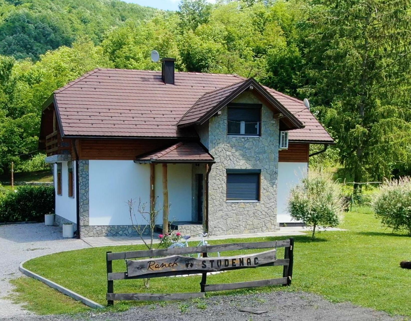 Vacation House Studenac Bihać Dış mekan fotoğraf